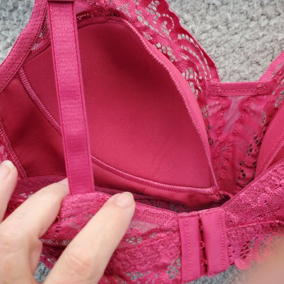 NEW BALI Lace Desire Wireless Bra DF6591 in Berry Magenta Pink Small - Picture 6 of 9